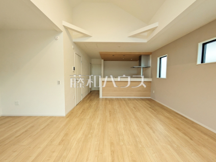 1号棟　リビング　【立川市富士見町４丁目】／撮影日2025/03/08