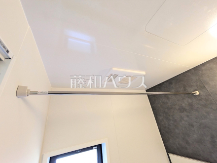 1号棟　浴室換気乾燥機　【小平市仲町】　雨の日の強い味方！浴室換気乾燥機付きユニットバスで洗濯物が乾かせます。
／撮影日2025/04/17