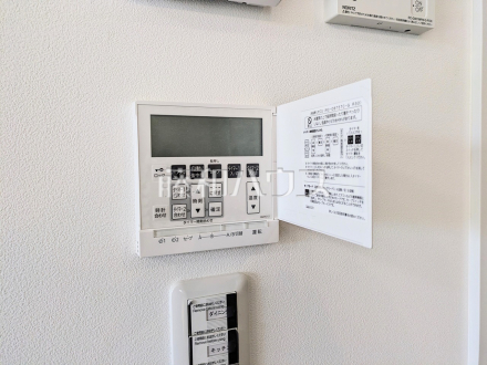 1号棟　床暖房リモコン　【小平市仲町】　乾燥しすぎず、埃も舞わずハウスダストが少ないクリーンな室内をキープする床暖房
／撮影日2025/04/17