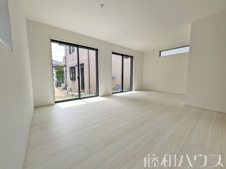 2号棟　リビング　【名古屋市北区中切町２丁目】／撮影日2025/04/25