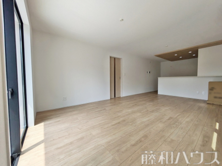 3号棟　リビング　【名古屋市北区中切町２丁目】／撮影日2025/05/15