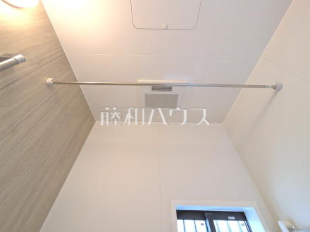 浴室換気乾燥機　【日野市東平山２丁目】　雨の日の強い味方！浴室換気乾燥機付きユニットバスで洗濯物が乾かせます。／撮影日2025/06/28