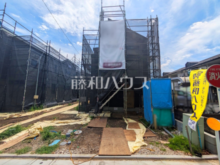 ≪1号棟　外観≫まだまだ建築中ですが、ぜひ現地をご覧になりませんか？基礎・上棟の状態は建築中にしかご覧になれません！ 【府中市白糸台１丁目】／撮影日2025/06/06