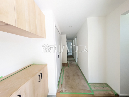 4号棟　廊下(施工中)　【府中市白糸台１丁目】／撮影日2025/07/18