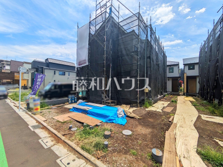 ≪4号棟　外観≫ご家族が揃うリビングは、南からの暖かい日差しが射し込む2Fに配置しました。【府中市白糸台１丁目】／撮影日2025/06/06
