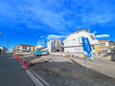 現場風景　【小平市鈴木町１丁目】綺麗に造成された土地。これからお客様の『夢のマイホーム』の建設が始まります。
／撮影日2025/02/20
