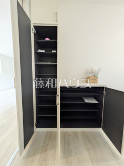 玄関収納はたくさんの靴を収納できる大きさです　【練馬区南大泉１丁目】／撮影日2025/06/02