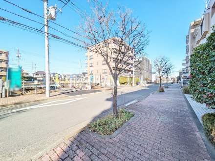 接道状況および現場風景　【小平市栄町２丁目】／撮影日2025/03/07