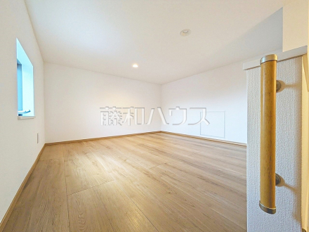 小屋裏収納　【国分寺市西町４丁目】シーズンオフの家電をしまうなど用途多彩な小屋裏収納　／撮影日2025/04/04