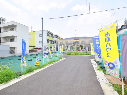 接道状況および現場風景　【国立市東３丁目】平日のご案内も可能です。まずはお気軽にお問合せ下さいませ。／撮影日2024/07/06