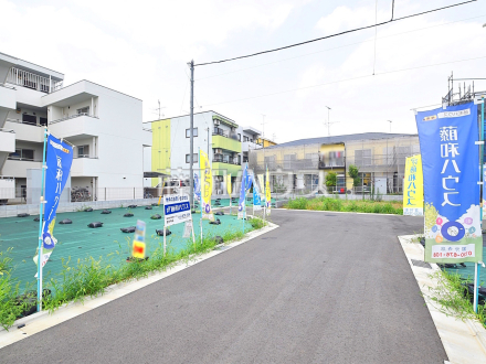 接道状況および現場風景　【国立市東３丁目】周辺環境や日当たりなど、実際に行ってみないと分からないことも多くございます。営業担当がご案内いたしますので、お気軽にお問い合わせください／撮影日2024/07/06