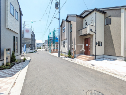 接道状況および現場風景　【小金井市前原町１丁目】 周辺環境はもちろん、日当たりや設備仕様など、実際に行ってみないと分からないことも多くございます。ご案内いたしますので、お気軽にお問い合わせください。／撮影日2025/06/19