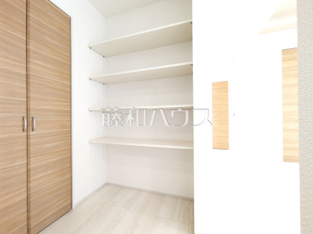 4号棟　可動棚　【小金井市前原町１丁目】／撮影日2025/06/20