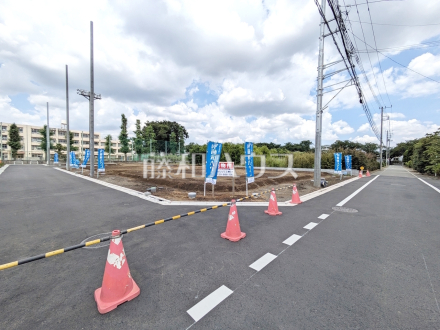 接道状況および現場風景　【三鷹市新川２丁目】／撮影日2025/07/13