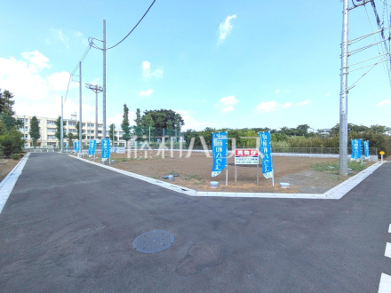 接道状況および現場風景　【三鷹市新川２丁目】／撮影日2025/08/24