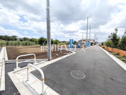 接道状況および現場風景　【三鷹市新川２丁目】／撮影日2025/07/13