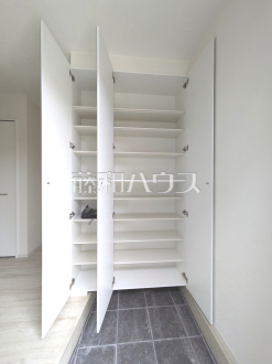 下駄箱　【小平市大沼町２丁目】／撮影日2025/06/06