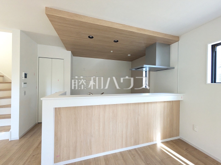 キッチン　【小平市小川東町】／撮影日2025/04/04