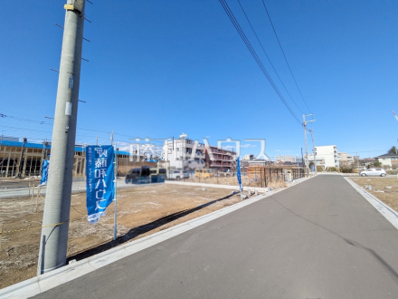 接道状況および現場風景　【三鷹市井口１丁目】平日のご案内も可能です。まずはお気軽にお問合せ下さいませ。／撮影日2025/01/13