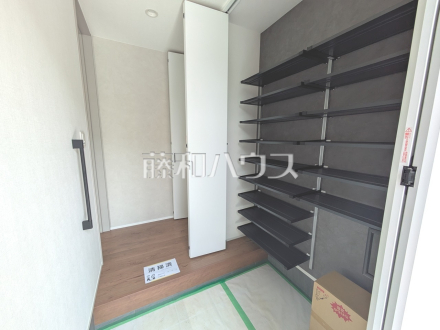 3号棟　玄関収納　【日野市万願寺３丁目】／撮影日2025/07/07