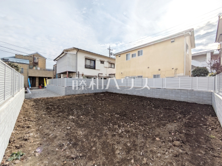 現地写真　【練馬区練馬４丁目】綺麗に造成された土地。これからお客様の『夢のマイホーム』の建設が始まります。
／撮影日2025/01/27