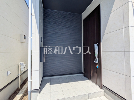 1号棟　玄関　【三鷹市大沢５丁目】／撮影日2025/04/27