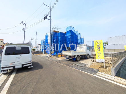 接道状況および現場風景　【日野市大字日野】
運転、駐車が苦手な方にも嬉しい前面道路5m！　／撮影日2025/04/18
