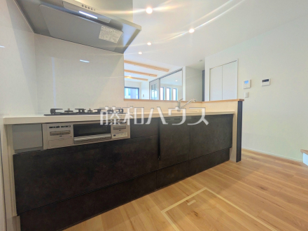 2号棟　キッチン　【日野市大字日野】／撮影日2025/11/15