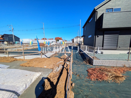 16号棟　外観(路地状部分)　【日野市大字日野】／撮影日2025/11/22