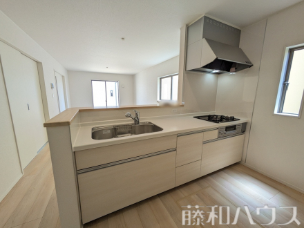 8号棟　キッチン　【春日井市大留町５丁目】／撮影日2025/05/04