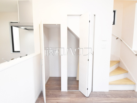 清掃用具などが収納できて、いつでもサッと掃除ができます。
収納　【清瀬市上清戸２丁目】／撮影日2025/05/11