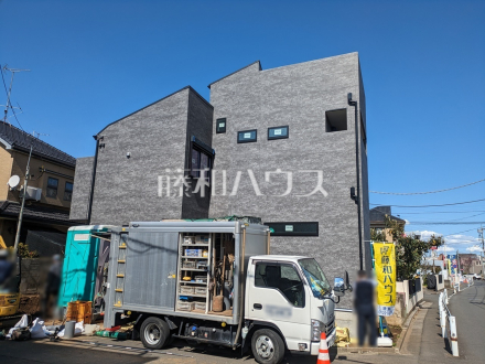 足場が外れました！間もなく内装工事も完了しますので、是非お問合せお待ちしております。
外観　【清瀬市上清戸２丁目】／撮影日2025/04/04