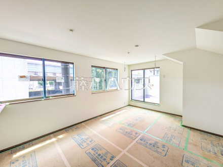 ≪A号棟　リビング（建築中）≫　【調布市富士見町３丁目】／撮影日2025/05/04