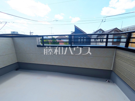 ≪1号棟　バルコニー≫南向きバルコニーは洗濯物もよく乾きます♪【府中市四谷３丁目】／撮影日2025/05/03