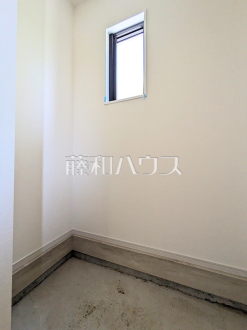 シューズインクローゼット(施工中)　【八王子市片倉町】／撮影日2025/06/19