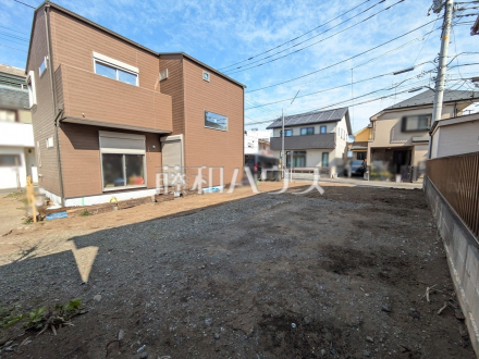 現地写真【東久留米市浅間町１丁目】 見学はしたいけど、なかなか時間が取れない・・・そんな方に出勤前や仕事終わりにマイホームを見学できるサポートをいたします。 ／撮影日2025/02/28