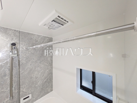 1号棟　浴室換気乾燥機　【立川市砂川町２丁目】　幼い子供がいると汚れものが多く、いつでも洗濯物を干せるのが嬉しい浴室換気乾燥機！ ／撮影日2025/06/07