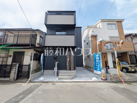 1階よりも光が差し込みやすい2階にリビングを設置することで、明るいリビングを実現！　【新座市石神３丁目】／撮影日2025/05/15