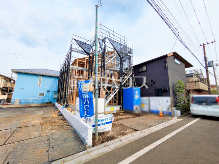 《接道状況》 周辺は落ち着いた雰囲気の住宅地です。小さなお子様がいるご家庭も安心です。 【調布市深大寺元町４丁目】　【調布市深大寺元町４丁目】／撮影日2025/04/11