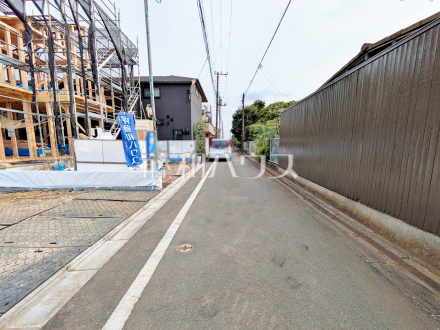 《2号棟　現地写真》 平日のご案内も可能です。まずはお気軽にお問合せ下さいませ。 　【調布市深大寺元町４丁目】

／撮影日2025/04/11