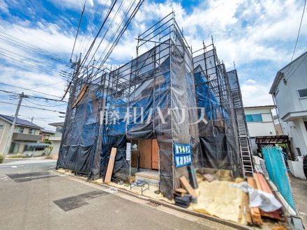 ≪現地外観≫京王線「布田」駅徒歩16分・「調布」駅バスご利用可☆調布市染地1丁目　全2棟の新築戸建をが誕生です！【調布市染地１丁目】／撮影日2025/05/04
