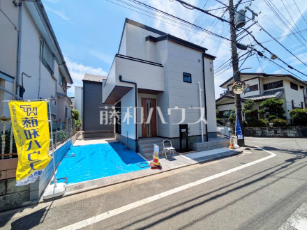 1号棟　外観　【調布市染地１丁目】
堂々完成、いつでもご内覧いただけます！ぜひ実物をご覧いただきたく思います。喜んでご案内いたしますのでお気軽にお問合せ下さい。　／撮影日2025/06/28