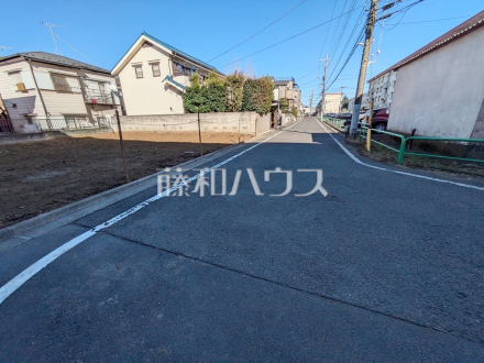 前面道路6mなので、運転が少し苦手な方でも運転・駐車がしやすそうですね。【練馬区田柄３丁目】／撮影日2025/02/14
