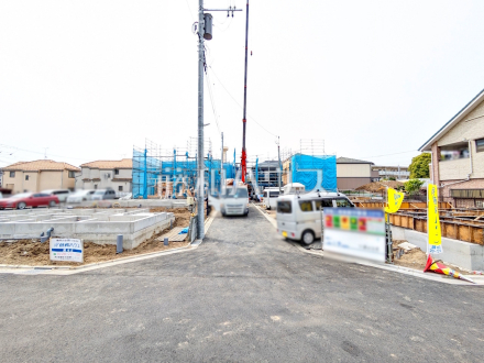 《現場風景》調布市染地3丁目に全9棟の新築分譲住宅が誕生！  周辺環境はもちろん、日当たりなど、実際に行ってみないと分からないことも多くございます。お気軽にお問い合わせください。 【調布市染地３丁目】／撮影日2025/04/18