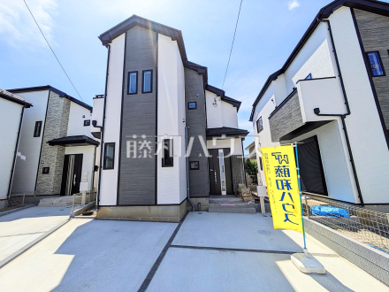 ≪C号棟　外観≫ 各居室5帖以上の広さと2面採光により明るく開放的な空間です。 　【調布市染地３丁目】／撮影日2025/06/21