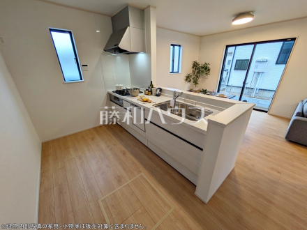 F号棟　リビング　【調布市染地３丁目】／撮影日2025/06/14