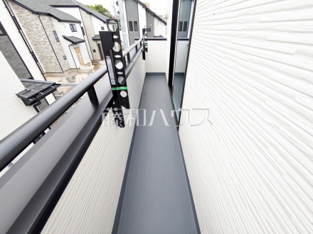 ≪G号棟　バルコニー≫南向きのバルコニーは日差しもたっぷり注ぎ、お洗濯物もよく乾きます。　　【調布市染地３丁目】
／撮影日2025/06/08