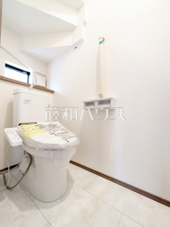 ≪G号棟　トイレ≫各階にトイレがあると、階段の上り下りをせずに済むため就寝時なども便利です。　　【調布市染地３丁目】
／撮影日2025/06/08