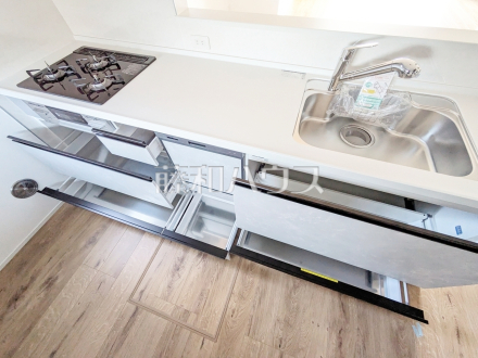 2号棟　キッチンスライド収納　【東村山市廻田町２丁目】／撮影日2025/11/10