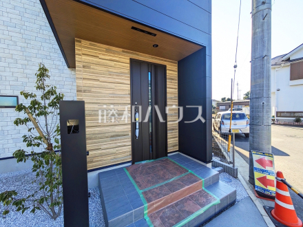 2号棟　玄関　【東村山市廻田町２丁目】／撮影日2025/11/13